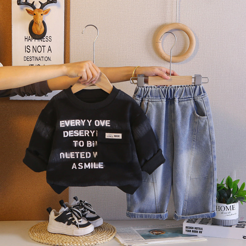 Boys' fashion two-piece set with pocket sweatshirt, stylish and trendy toddler clothing for spring