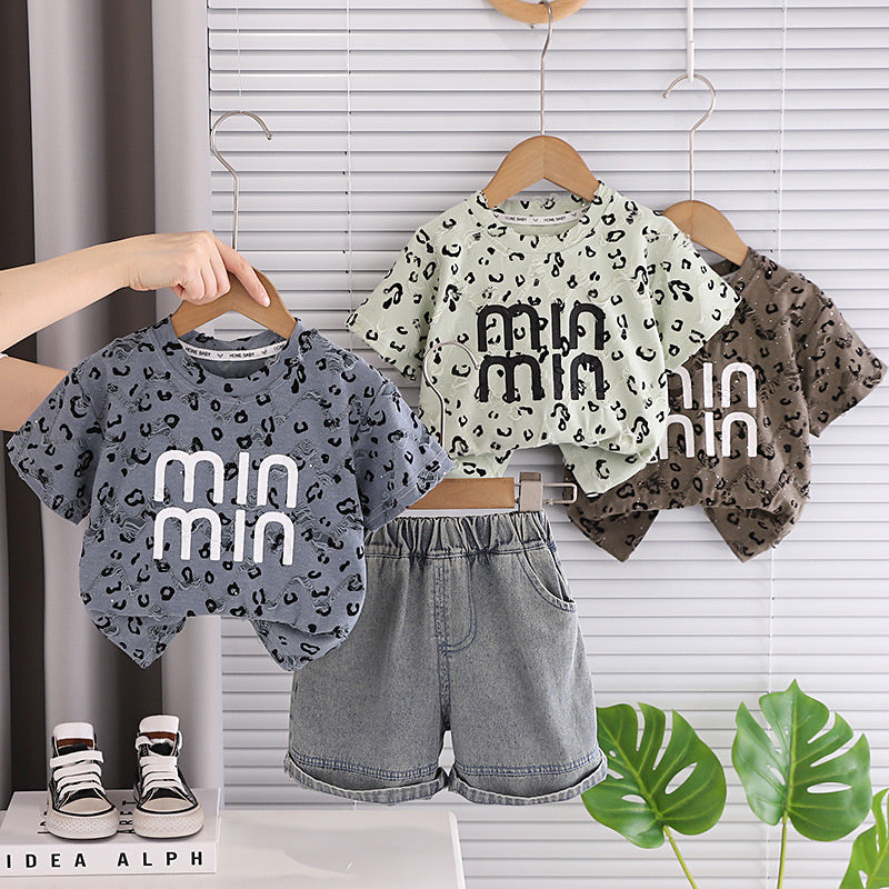 Boys' Outfit 2026 New Fashionable Children's Summer Leopard Print Letter Short Sleeve Clothes for Boys and Toddlers