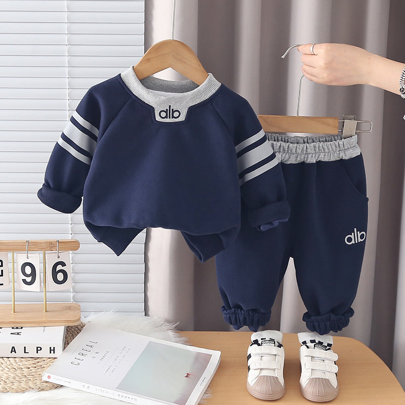 Outfit 2026 New Spring and Style Autumn Bunny Sweatshirt Two-Piece Set Boys' Sports Suit Wholesale