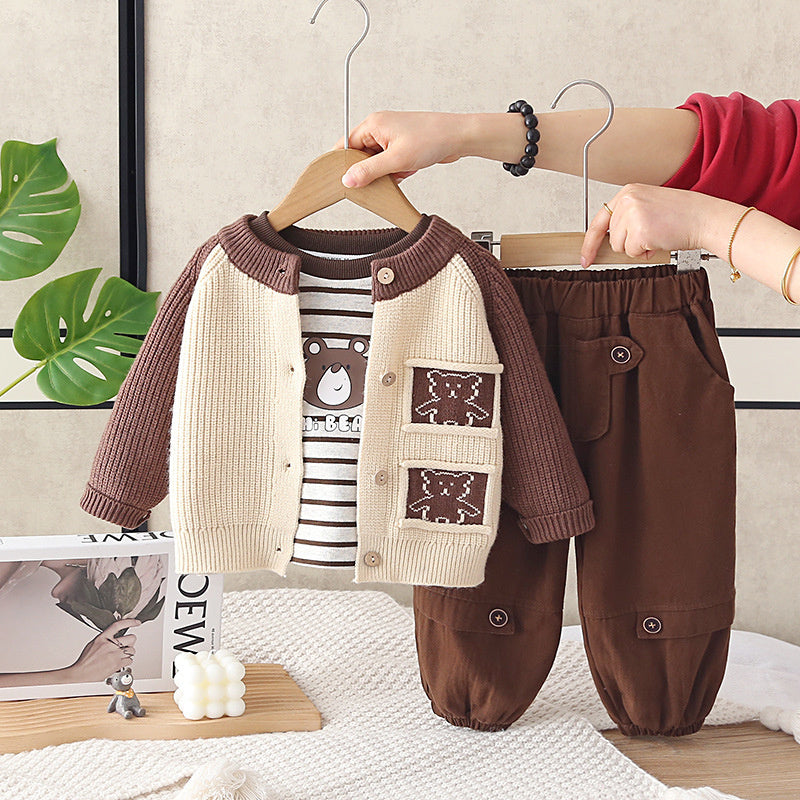 Stylish and fashionable color-blocked knitted bear three-piece suit baby boys, handsome spring outfit for toddlers, Korean-style trendy boys' clothing