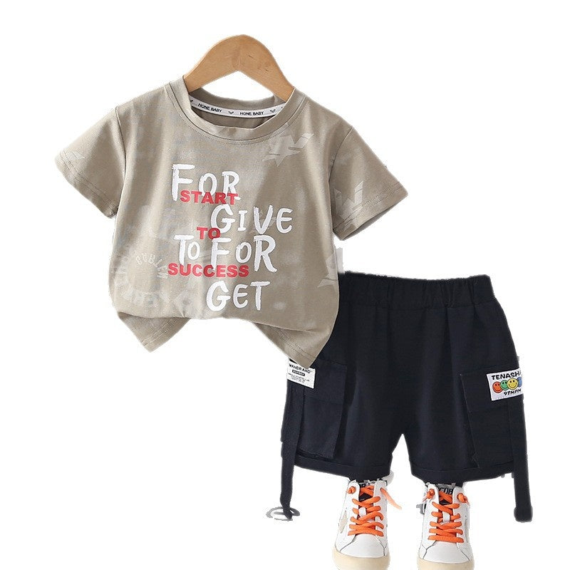 Boys' English Printed Round Neck Short Sleeve Set 2026 New Fashionable Children's Casual Summer Two-Piece Outfit