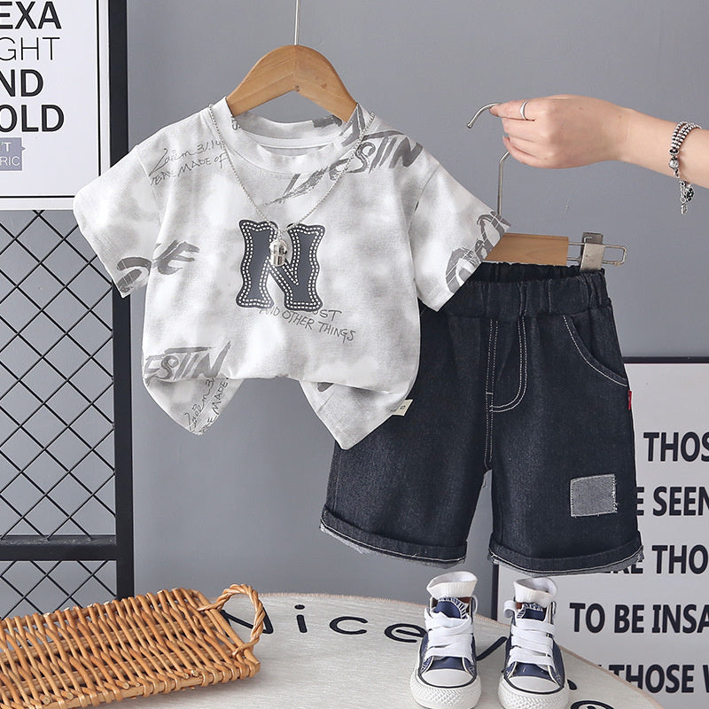 Boys' Summer Outfit Set 2026 New Fashionable Letter Necklace Short Sleeve Pants for 1-3 Year Old Toddlers