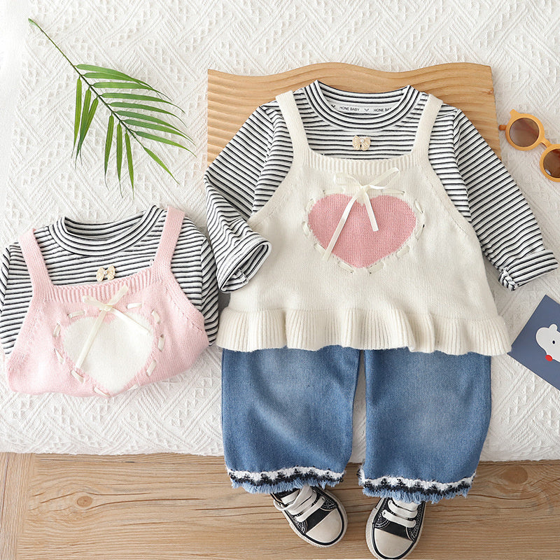 Baby Girl Outfit 2026 New Heart Pattern Sweater Three-Piece Set for Little Girls, Stylish Spring and Autumn Children's Clothing