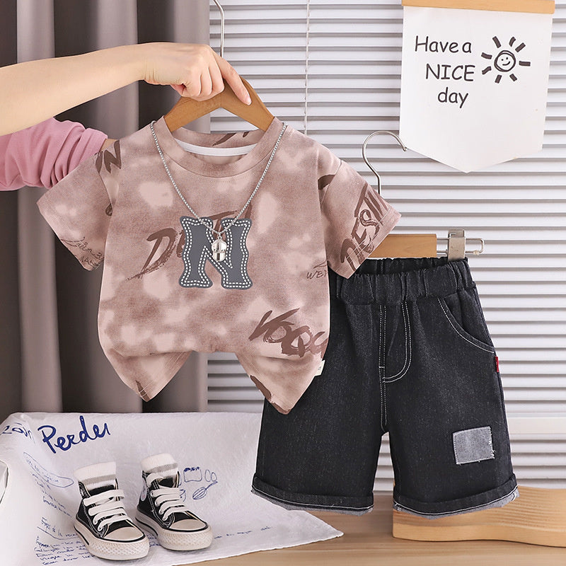 Boys' Summer Outfit Set 2026 New Fashionable Letter Necklace Short Sleeve Pants for 1-3 Year Old Toddlers