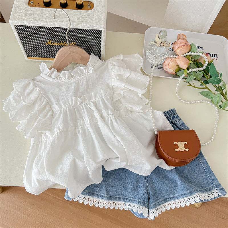 2026 Summer New Girls' Outfit: Children's Fashionable Flutter Sleeve Doll Shirt + Lace Denim Shorts Two-Piece Set