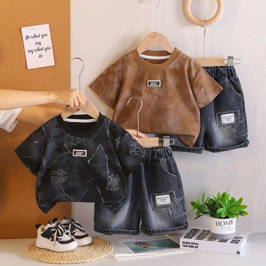 Korean-style boys' summer outfit 2026 new trendy cool baby short-sleeve children's with printed letters and round neck two-piece set