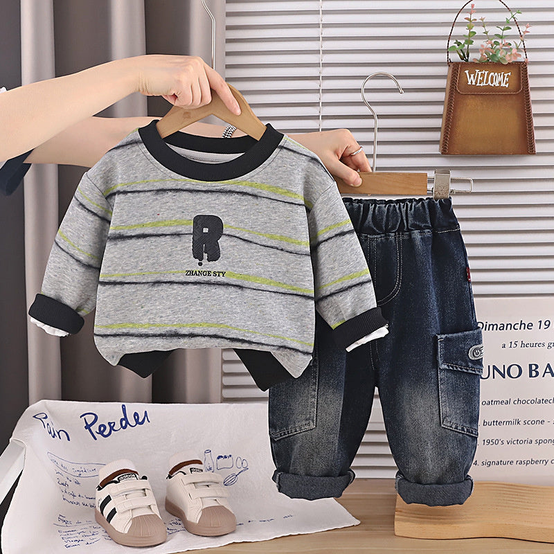 Boys' Spring Autumn Outfit 2026 New Fashionable Striped Sweatshirt and Korean Style Casual Denim Pants Two-Piece Set for Kids
