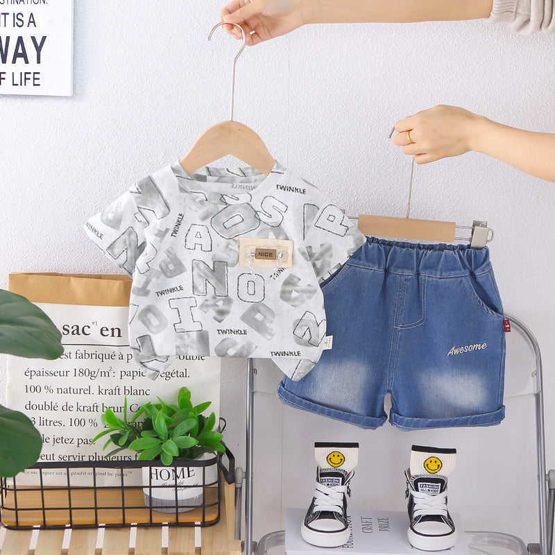 Boys' Summer Outfit 2026 New Fashionable Toddler Chest Tag Necklace Short Sleeve Shorts Baby Boy Two-Piece Set