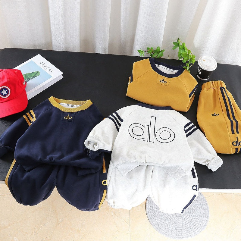 Boys' Outfit 2026 New Fashionable Baby Sweatshirt with Letter Print on the Collar Children's Spring and Autumn Casual Two-Piece Set