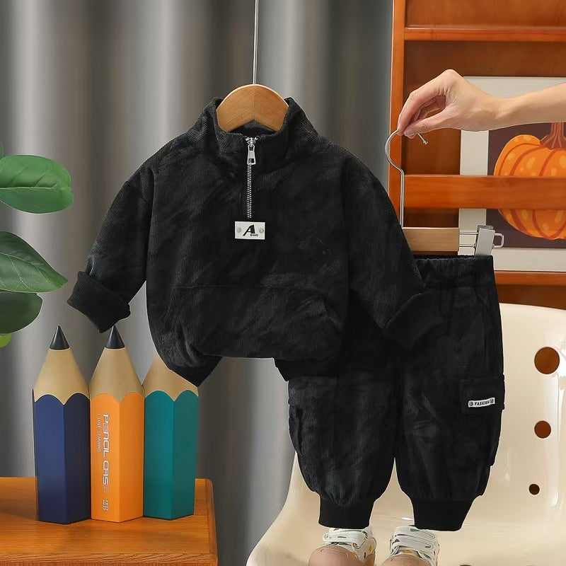 Boys' children's clothing 2026 outfit stylish baby spring and autumn vertical collar letter logo two-piece set infant clothes