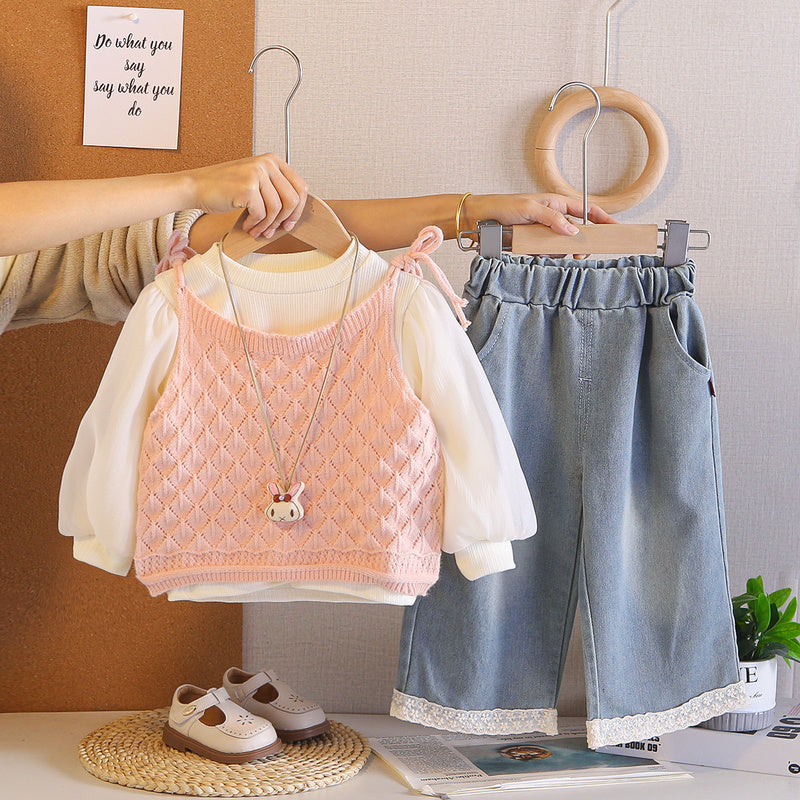 2026 Spring Outfit Baby Stylish Long-Sleeve Autumn Set for Girls, Knitted Vest, Sweater, and Camisole Three-Piece Set, Wholesale