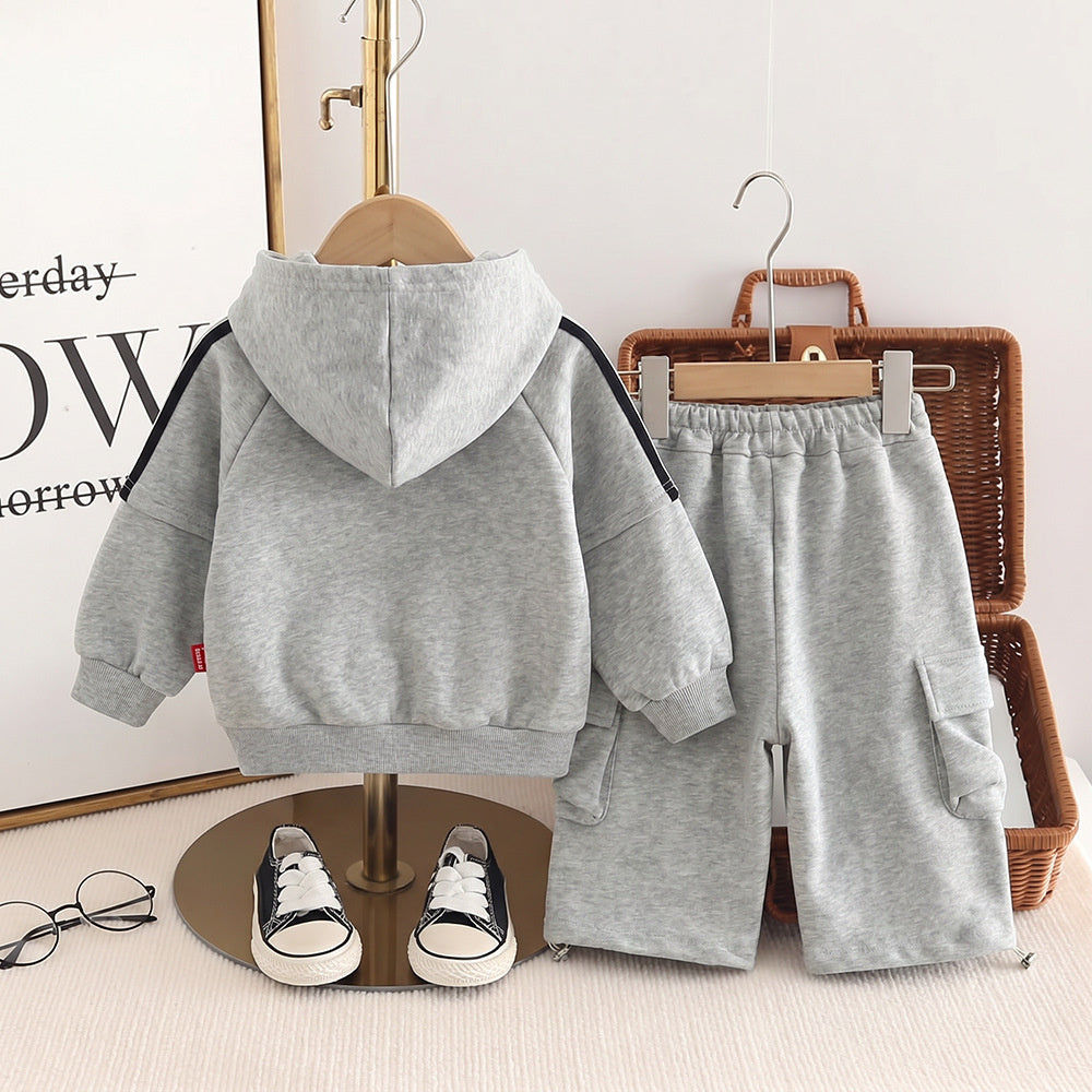 Boys' stylish outfit 2026 new model for 1-3 year old boys, autumn hooded sweatshirt two-piece set, trendy children's clothing