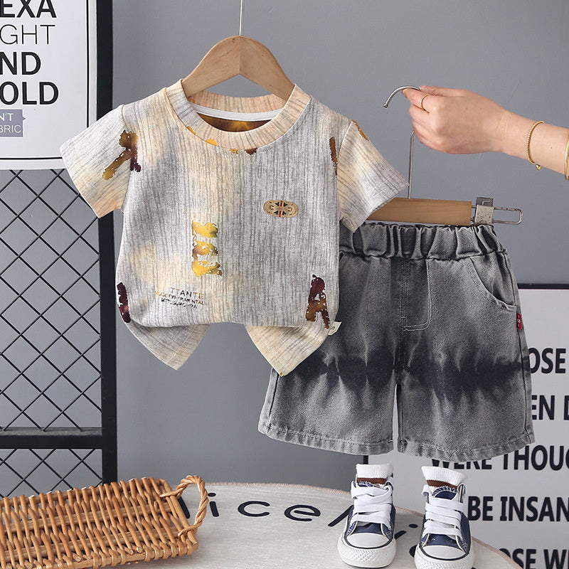 Boys' Summer Casual Outfit Baby Letter Print Short Sleeve Shorts Two-Piece Set 2026 New Fashionable Children's Clothing Trend