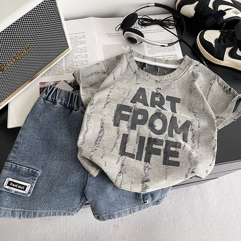 2026 New Men's Summer Outfit: Short-Sleeved Stylish Children's Retro Letter Jeans Two-Piece Set, Trendy and Cool