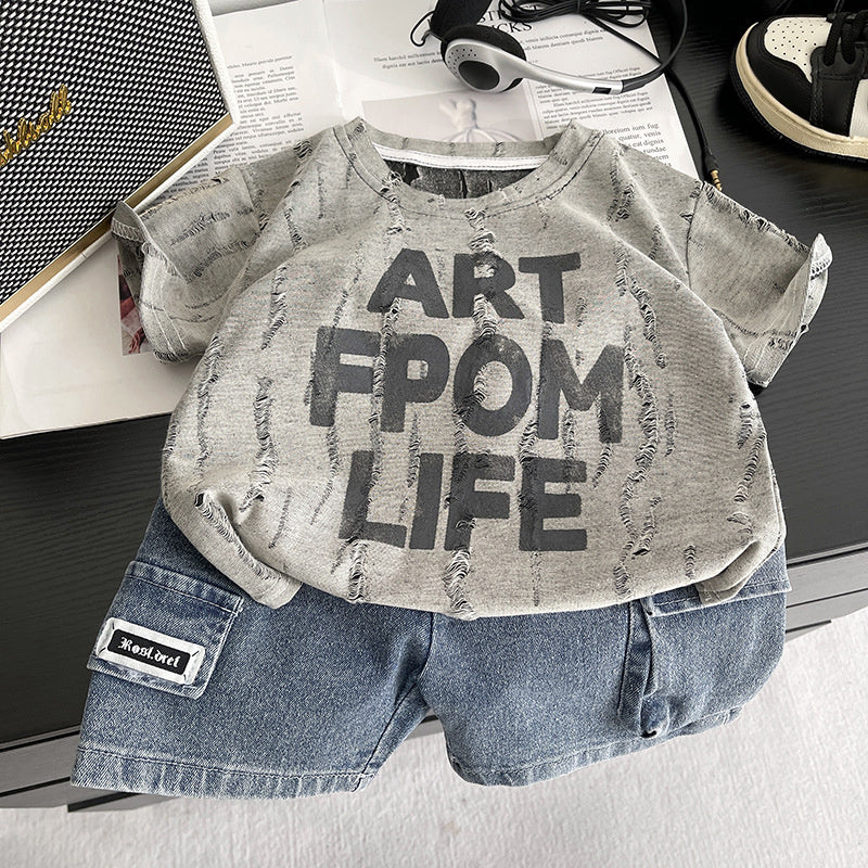 2026 New Men's Summer Outfit: Short-Sleeved Stylish Children's Retro Letter Jeans Two-Piece Set, Trendy and Cool