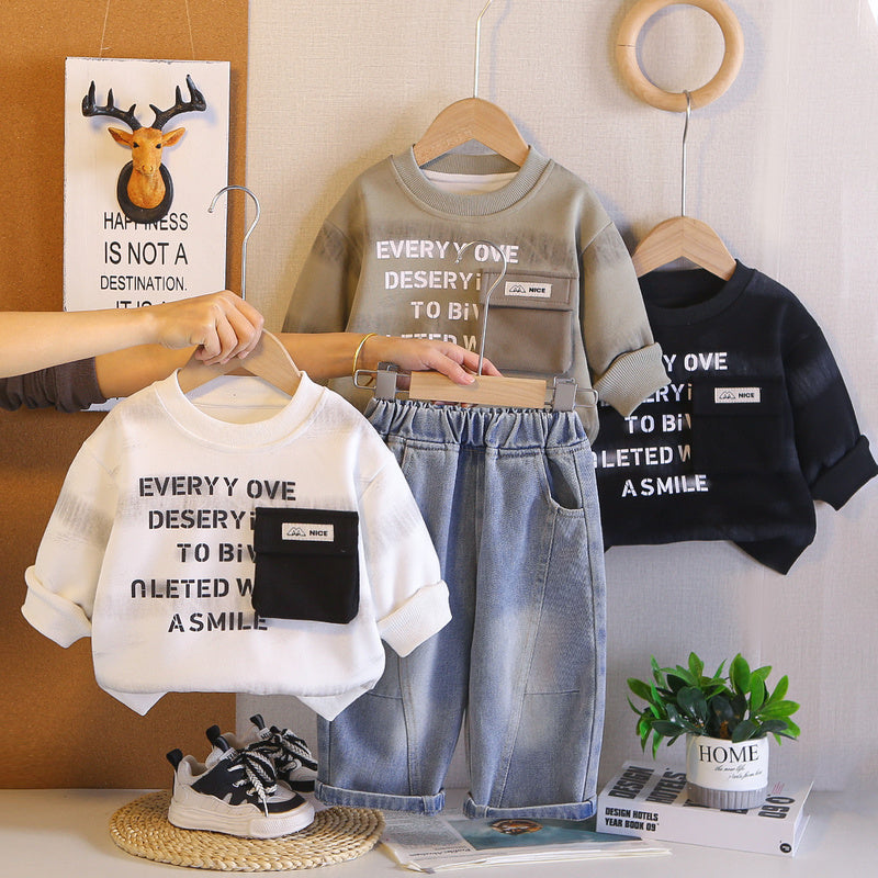 Boys' fashion two-piece set with pocket sweatshirt, stylish and trendy toddler clothing for spring