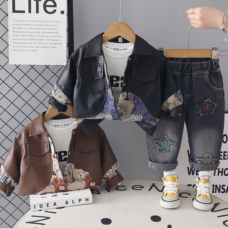 Outfit 2026 New Stylish Small and Medium-Sized Children's Autumn Boys' Baby Jacquard Bear Leather Jacket Three-Piece Trendy Set