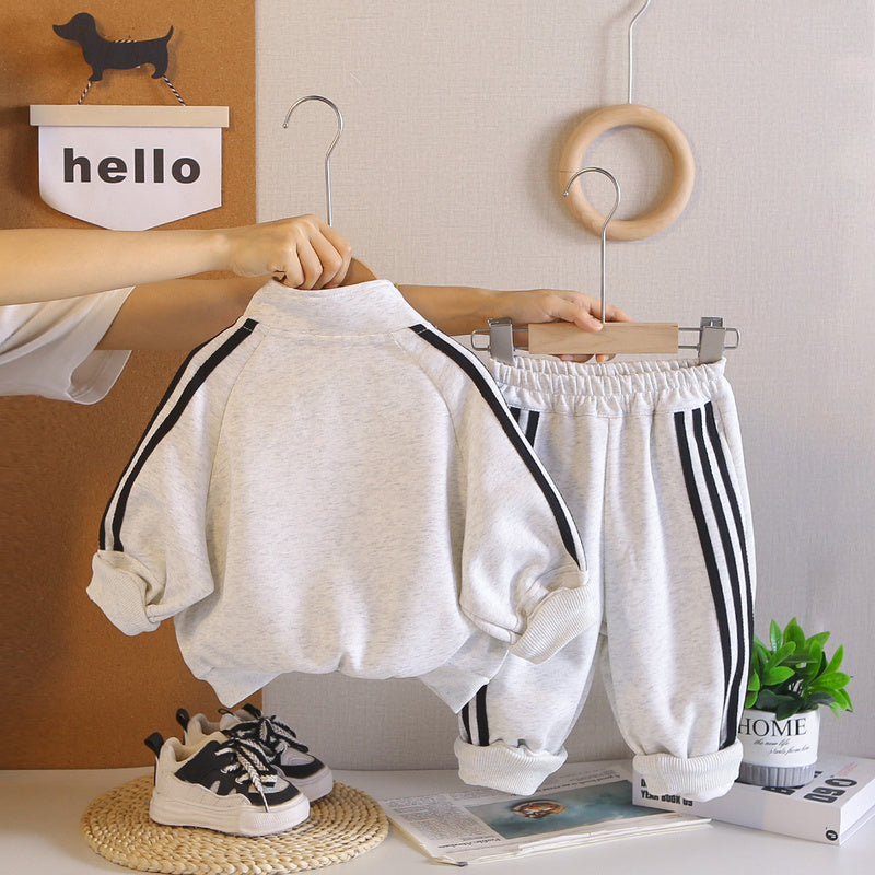Boys' stylish autumn clothing, children's clothes spring and autumn, half-zip motorcycle two-piece set, handsome outfit for babies aged 1-4 years